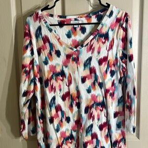 CHICOS vneck top long sleeved multicolored contemporary print size large